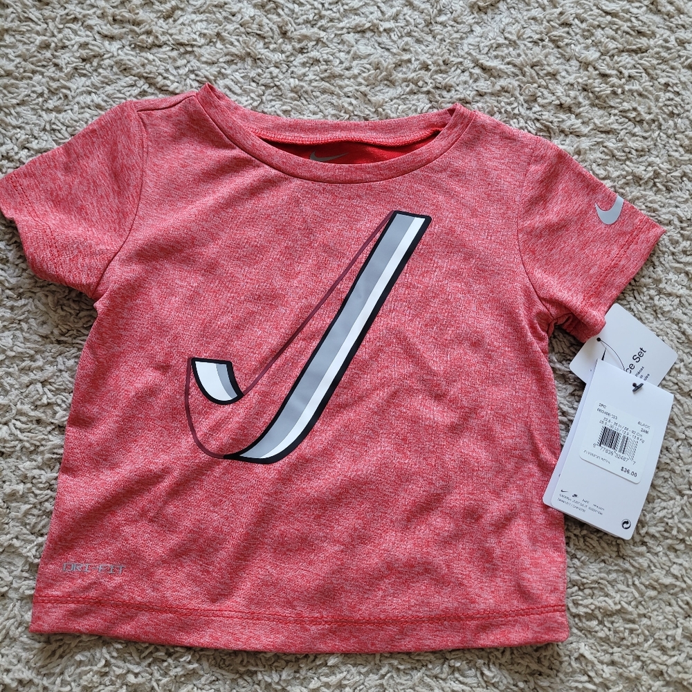 Lot of 2 NIKE athletic shirts 18M - 24M - Picture 2 of 7